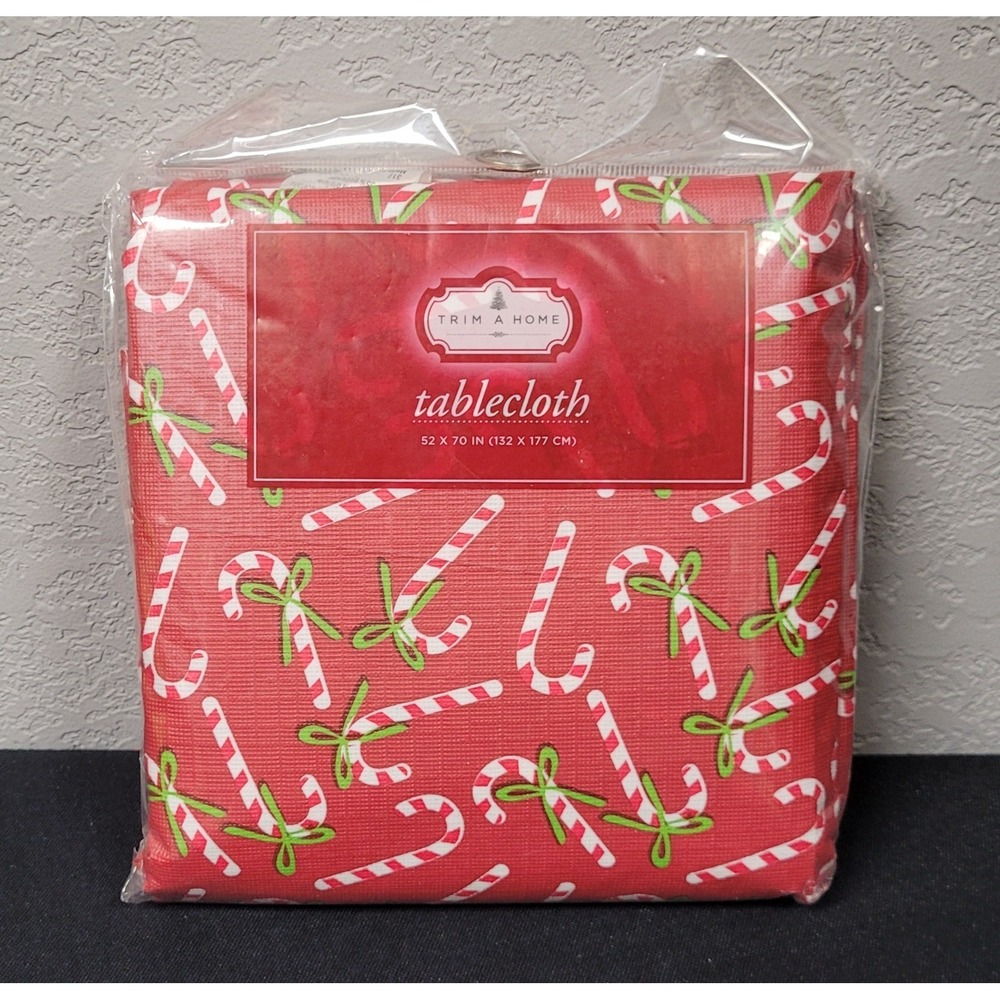 Trim a Home Christmas Tablecloth Candy Cane Pattern Oblong 52 x 70 inch
